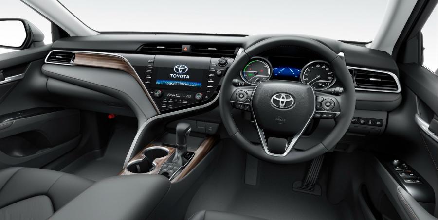 Торпедо Toyota Camry Hybrid 2017 года  (JP) (фото 2 из 13)